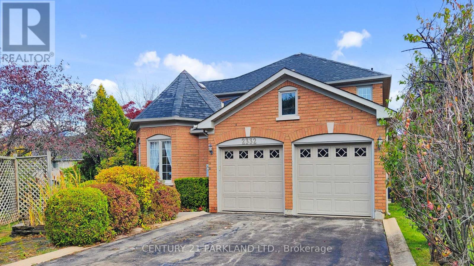 2332 Manor House Court, Mississauga, Ontario  L5M 5Y3 - Photo 2 - W12451823