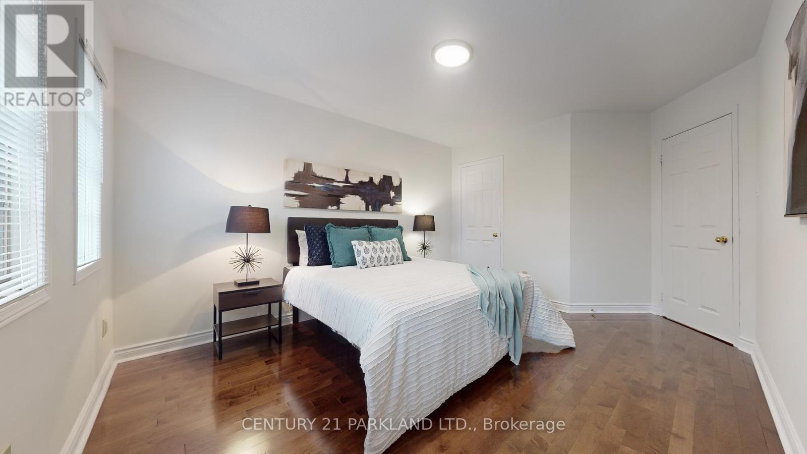 2332 Manor House Court, Mississauga, Ontario  L5M 5Y3 - Photo 39 - W12451823