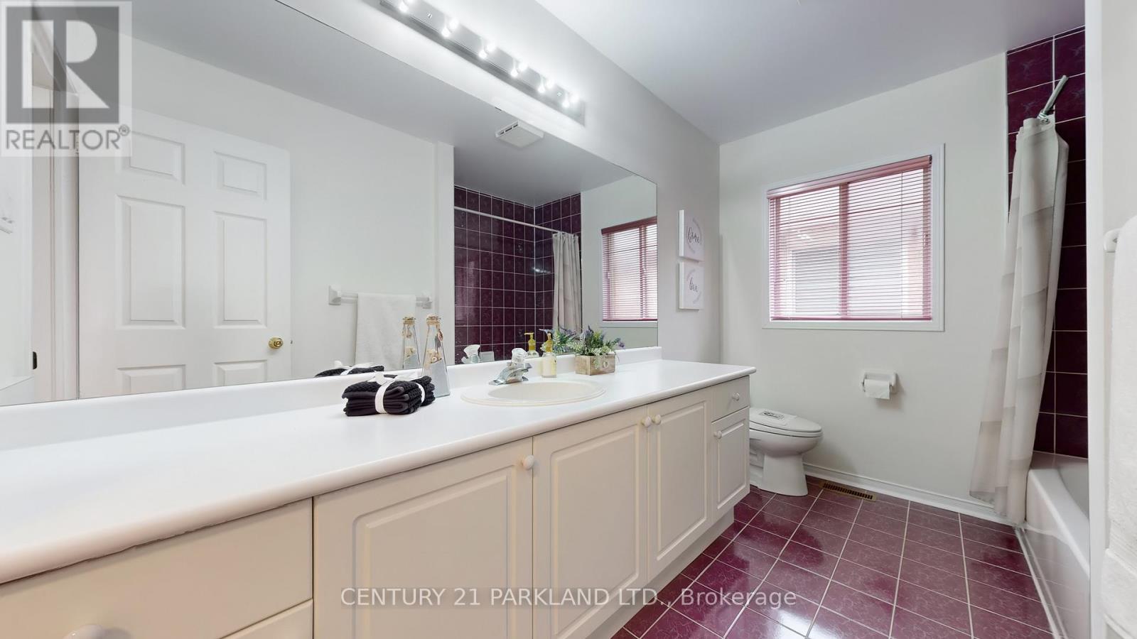 2332 Manor House Court, Mississauga, Ontario  L5M 5Y3 - Photo 40 - W12451823