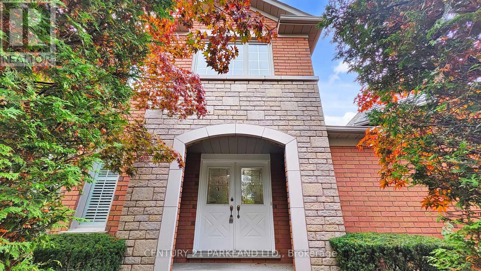 2332 Manor House Court, Mississauga, Ontario  L5M 5Y3 - Photo 9 - W12451823