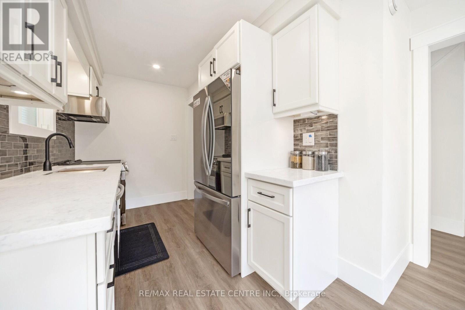 142 Ural Circle, Brampton (Sandringham-Wellington), Ontario  L6R 1H1 - Photo 13 - W12451824