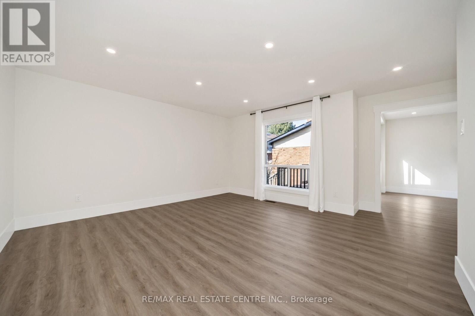 142 Ural Circle, Brampton (Sandringham-Wellington), Ontario  L6R 1H1 - Photo 18 - W12451824