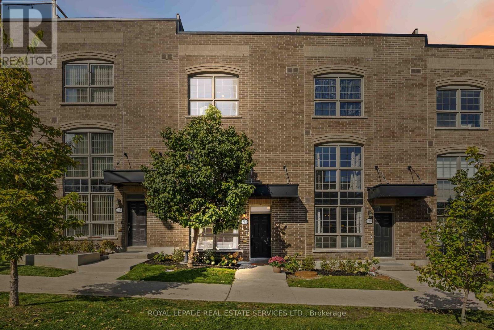 212 Brandon Avenue, Toronto, Ontario  M6H 0C5 - Photo 2 - W12451834