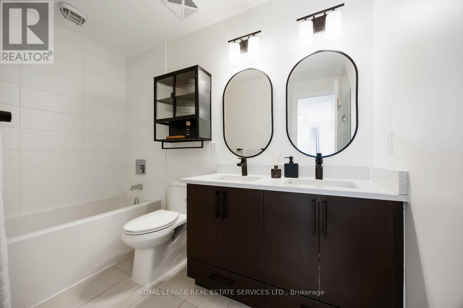 212 Brandon Avenue, Toronto, Ontario  M6H 0C5 - Photo 22 - W12451834
