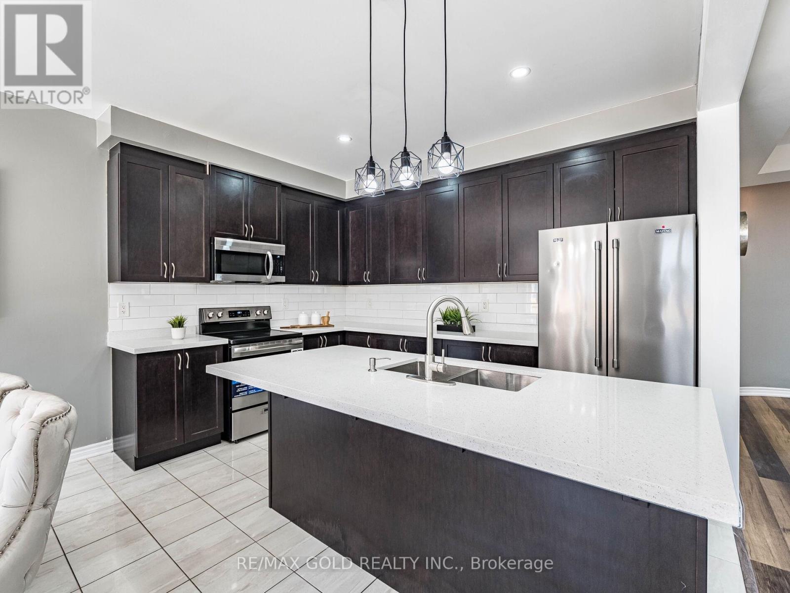 6 Feeder Street, Brampton (Northwest Brampton), Ontario  L7A 4T8 - Photo 16 - W12451837