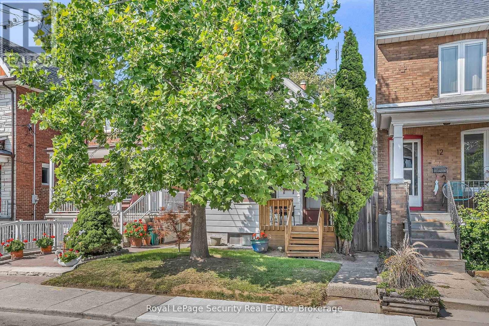 14 Morland Road, Toronto (Runnymede-Bloor West Village), Ontario  M6S 2M8 - Photo 2 - W12451845