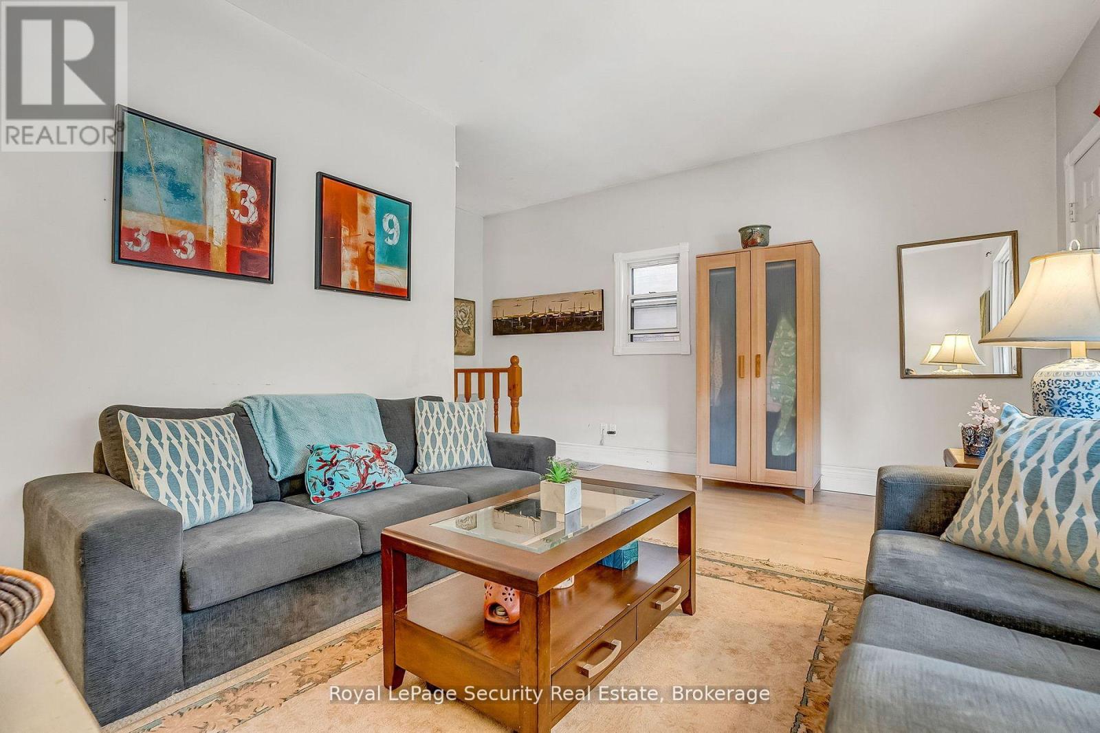 14 Morland Road, Toronto (Runnymede-Bloor West Village), Ontario  M6S 2M8 - Photo 9 - W12451845