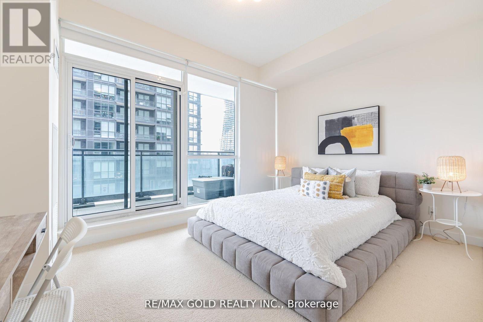 607 - 4070 Confederation Parkway, Mississauga (City Centre), Ontario  L5B 0E9 - Photo 10 - W12451853