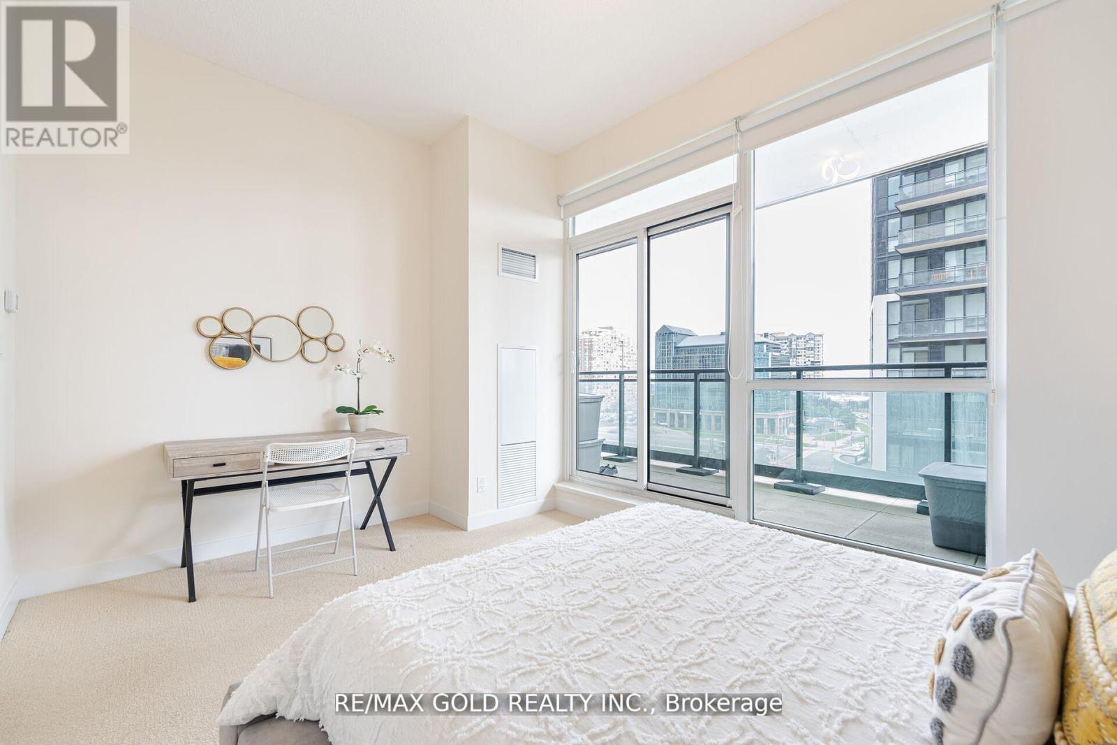 607 - 4070 Confederation Parkway, Mississauga (City Centre), Ontario  L5B 0E9 - Photo 11 - W12451853