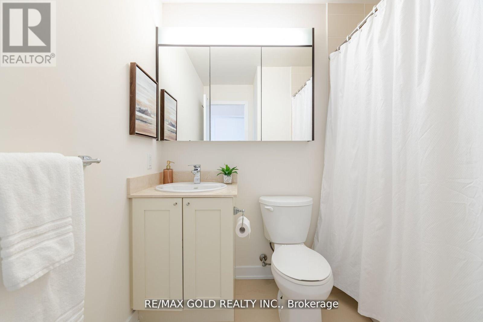 607 - 4070 Confederation Parkway, Mississauga (City Centre), Ontario  L5B 0E9 - Photo 12 - W12451853