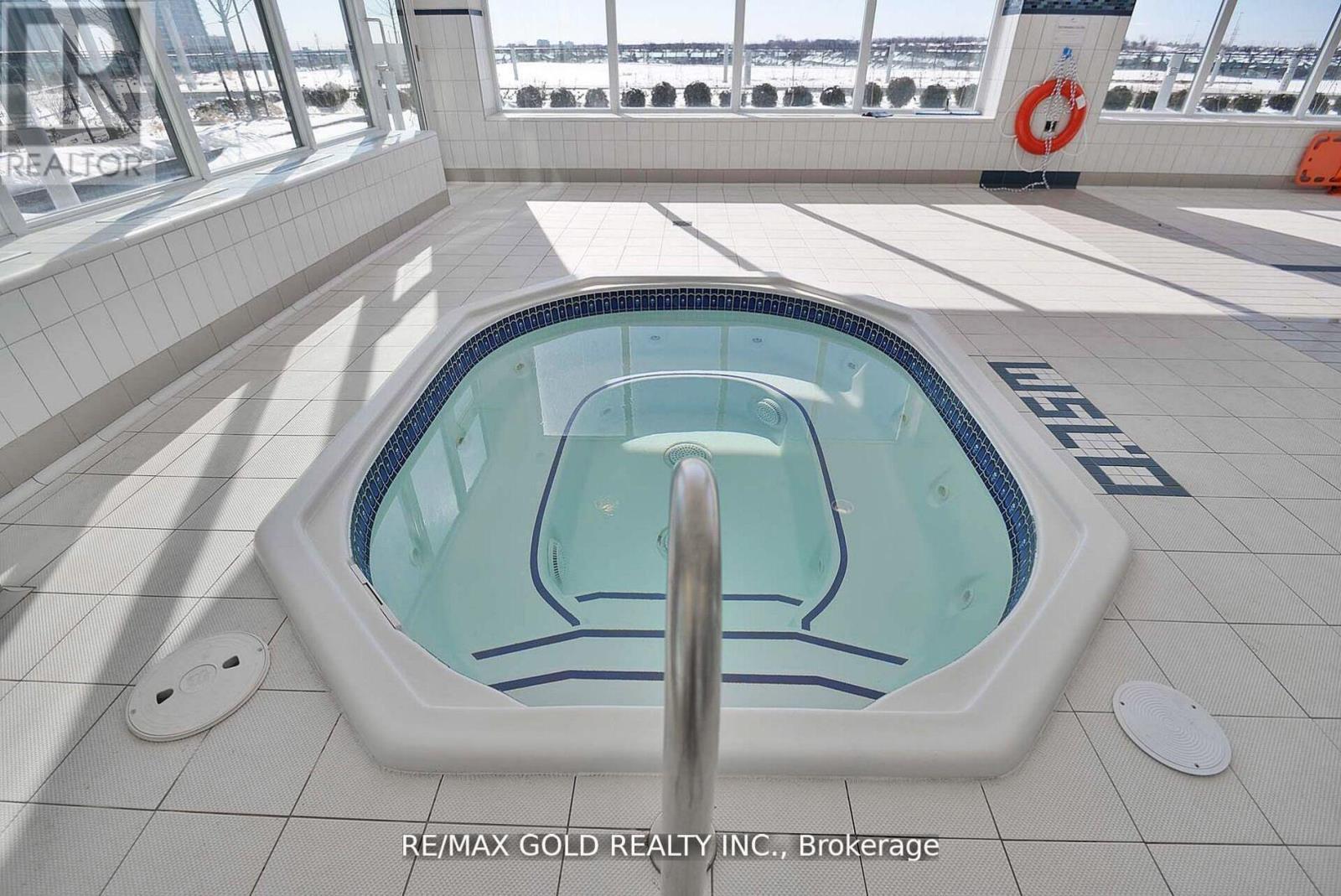 607 - 4070 Confederation Parkway, Mississauga (City Centre), Ontario  L5B 0E9 - Photo 23 - W12451853