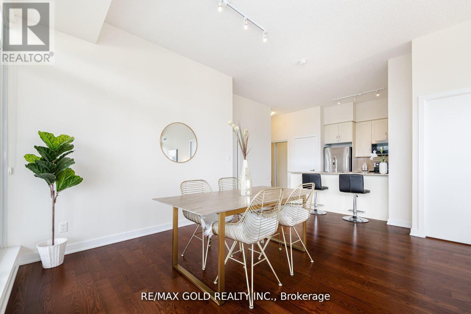 607 - 4070 Confederation Parkway, Mississauga (City Centre), Ontario  L5B 0E9 - Photo 8 - W12451853