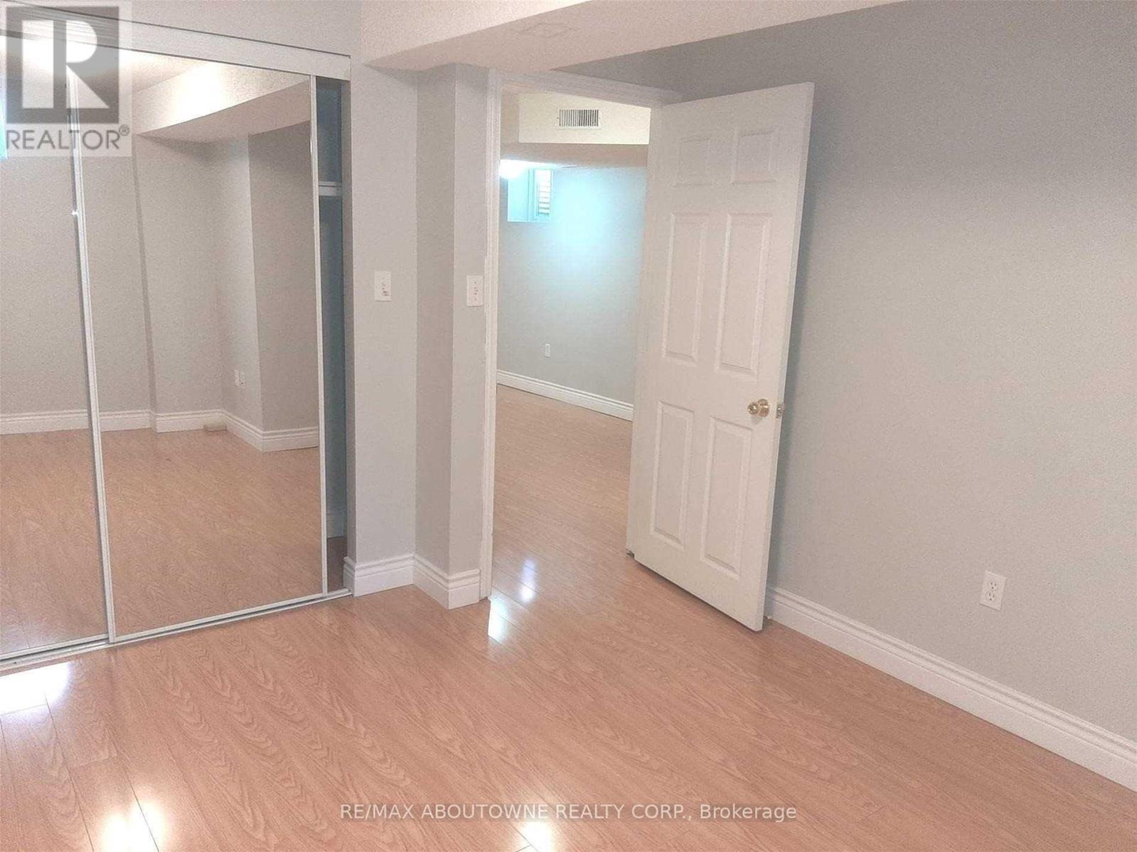 Lower - 128 Breton Avenue, Mississauga, Ontario  L4Z 4K5 - Photo 10 - W12451874