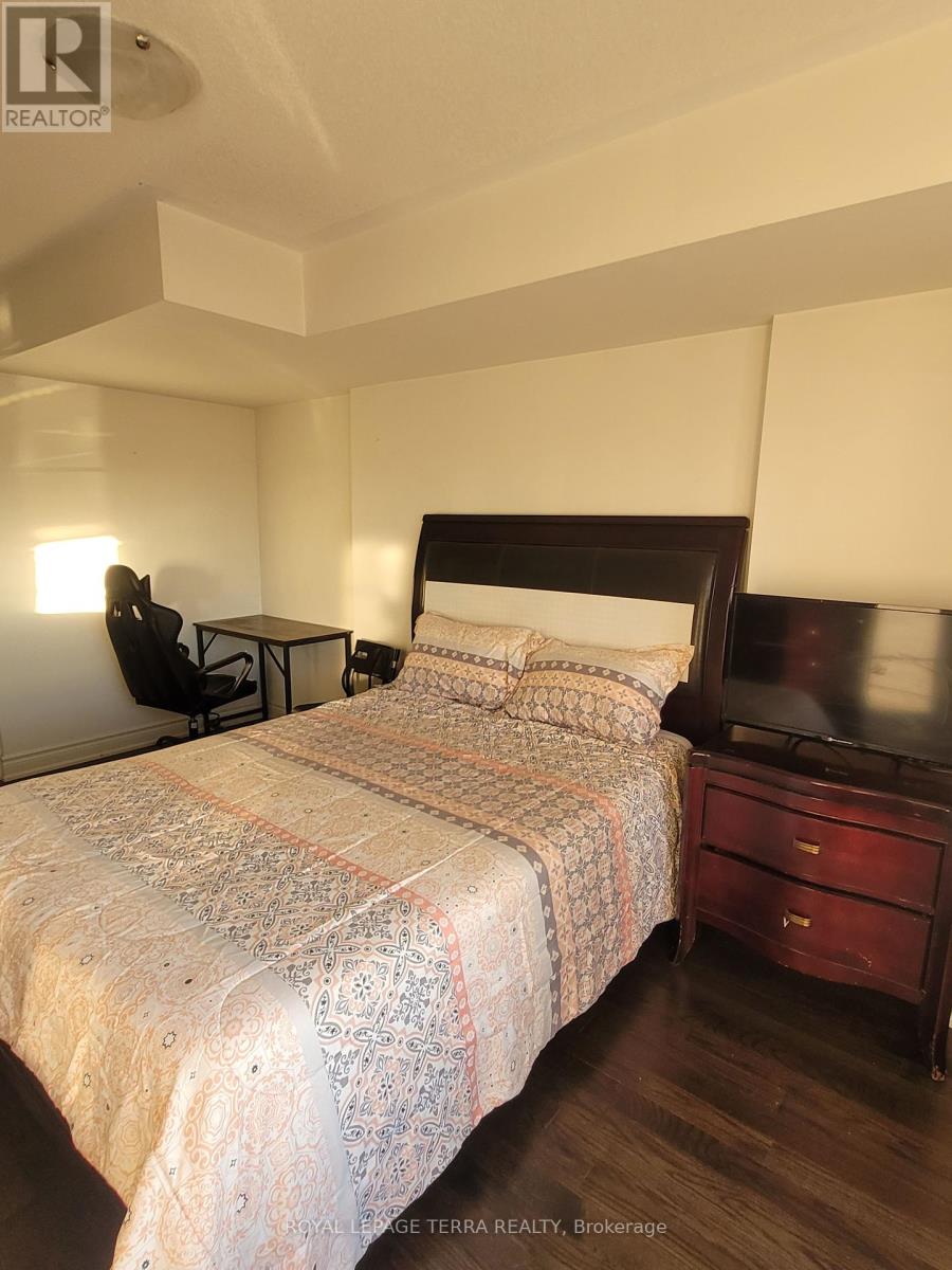 Lower Level 1 Bed Room - 8694 Financial Drive, Brampton, Ontario  L6Y 6G6 - Photo 3 - W12451877