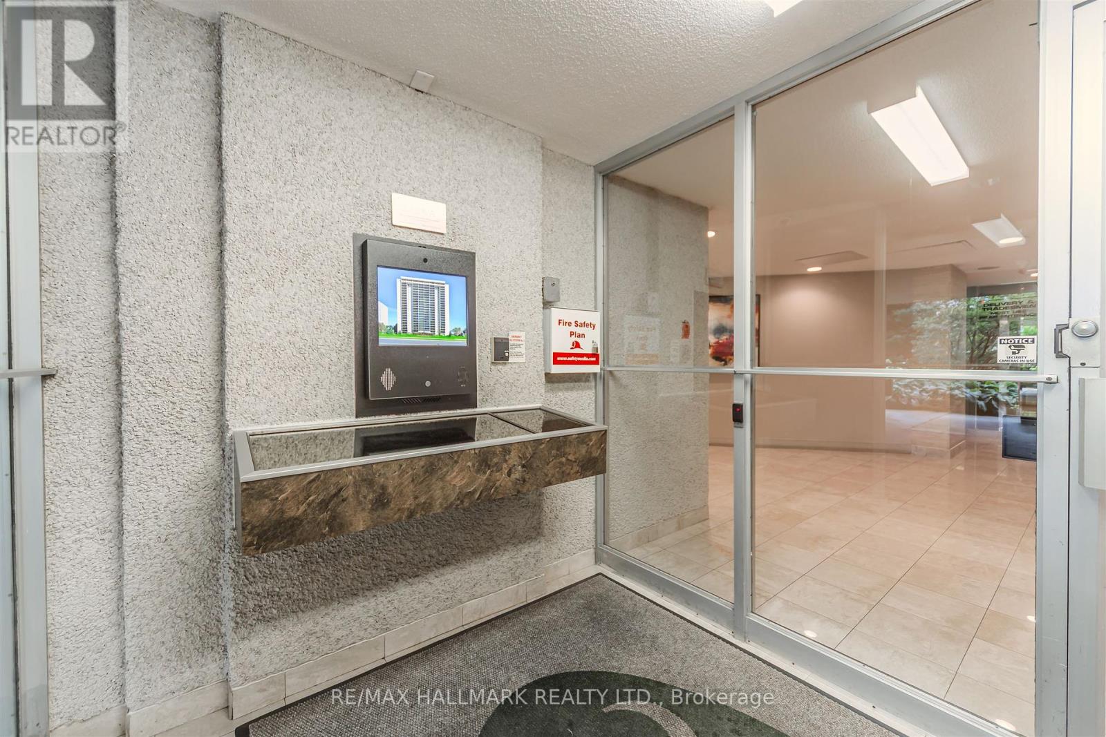406 - 299 Mill Road, Toronto, Ontario  M9C 4V9 - Photo 5 - W12451892