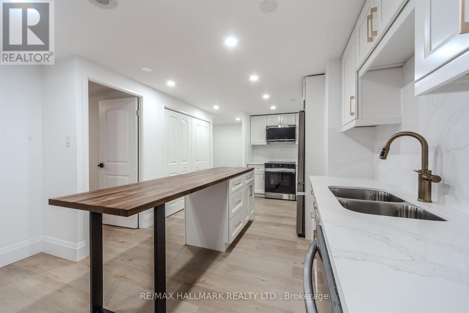 406 - 299 Mill Road, Toronto, Ontario  M9C 4V9 - Photo 9 - W12451892