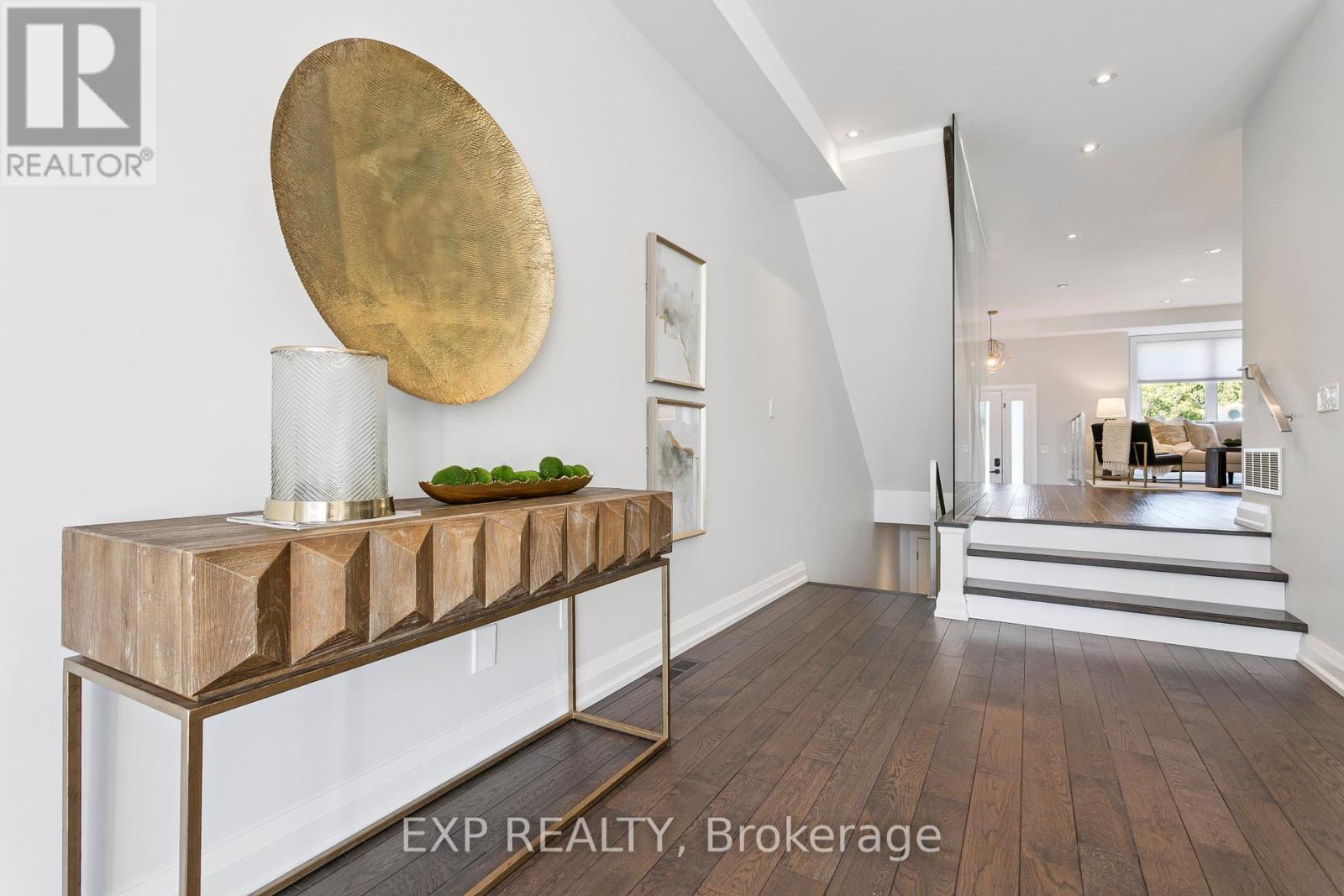 105 Twenty Second Street, Toronto, Ontario  M8V 3M5 - Photo 12 - W12451923