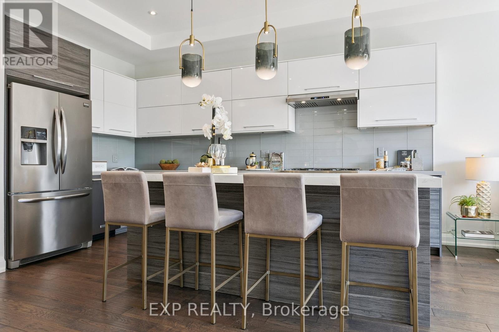 105 Twenty Second Street, Toronto, Ontario  M8V 3M5 - Photo 13 - W12451923