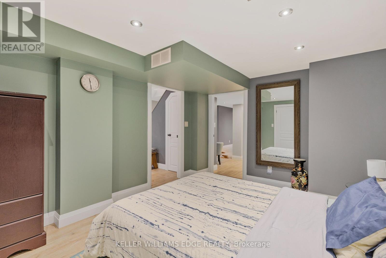2517 Constable Road, Mississauga (Clarkson), Ontario  L5J 1V9 - Photo 29 - W12451933