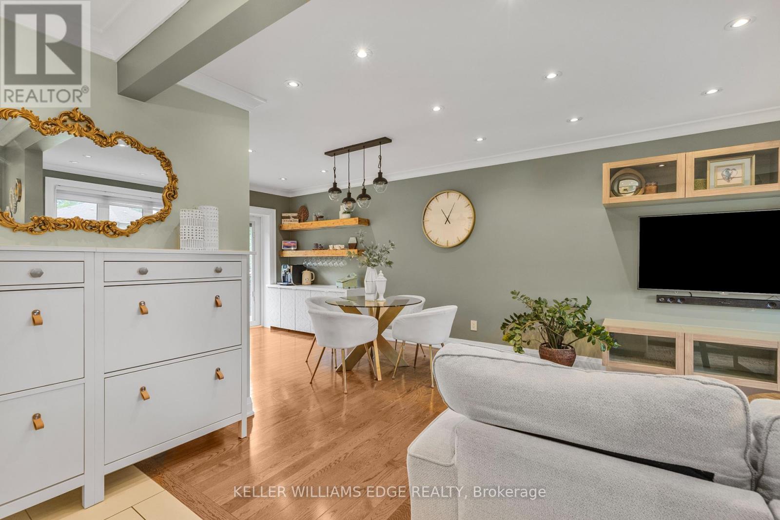 2517 Constable Road, Mississauga (Clarkson), Ontario  L5J 1V9 - Photo 7 - W12451933