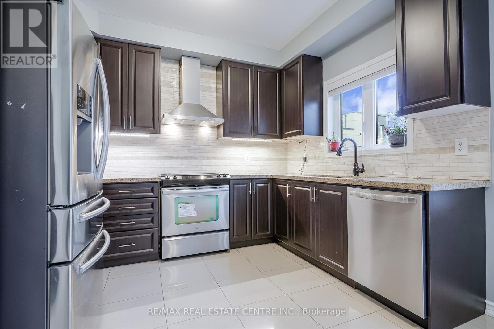 3057 Janice Drive, Oakville, Ontario  L6M 0S6 - Photo 12 - W12451938