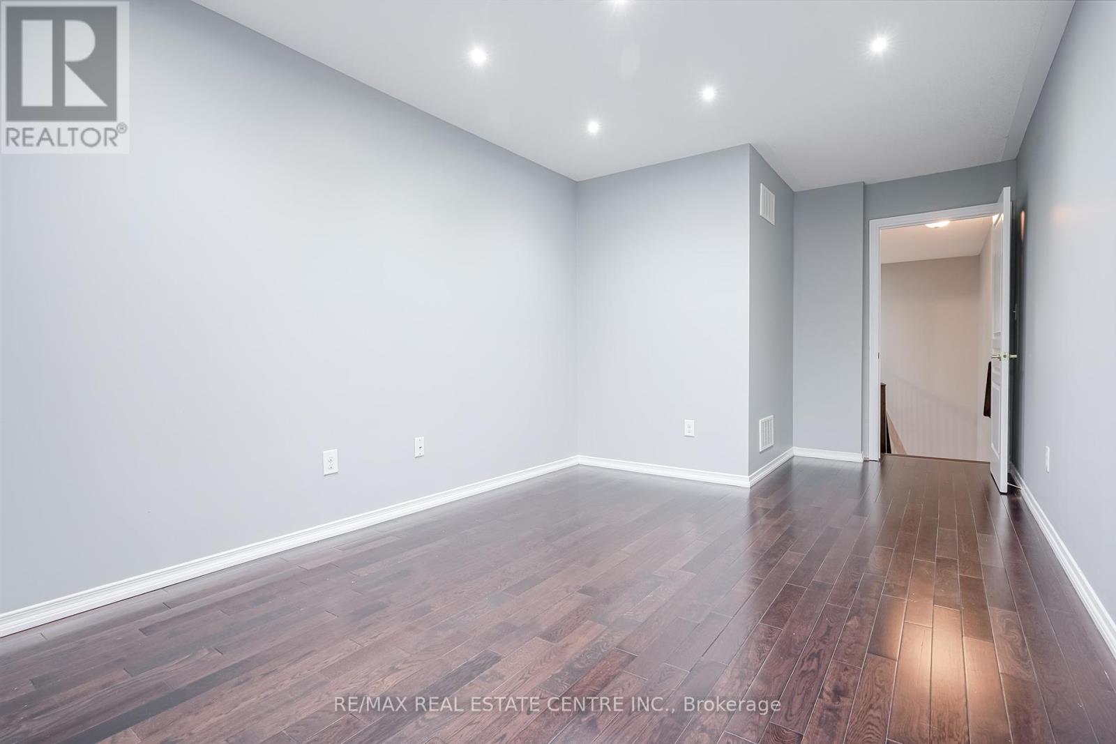 3057 Janice Drive, Oakville, Ontario  L6M 0S6 - Photo 31 - W12451938
