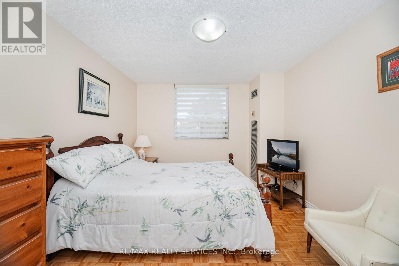 108 - 3 Lisa Street, Brampton, Ontario  L6T 4A2 - Photo 18 - W12451943
