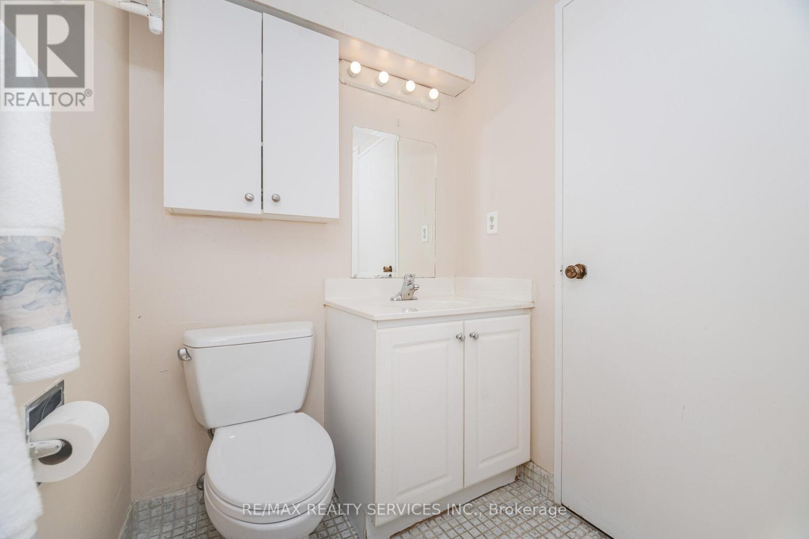 108 - 3 Lisa Street, Brampton, Ontario  L6T 4A2 - Photo 20 - W12451943