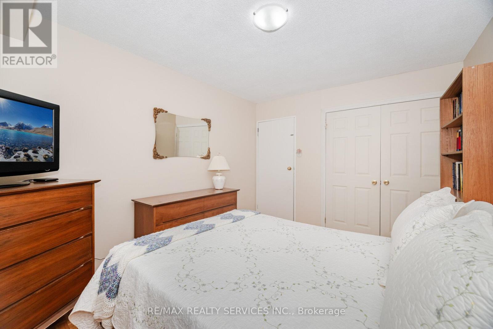 108 - 3 Lisa Street, Brampton, Ontario  L6T 4A2 - Photo 22 - W12451943