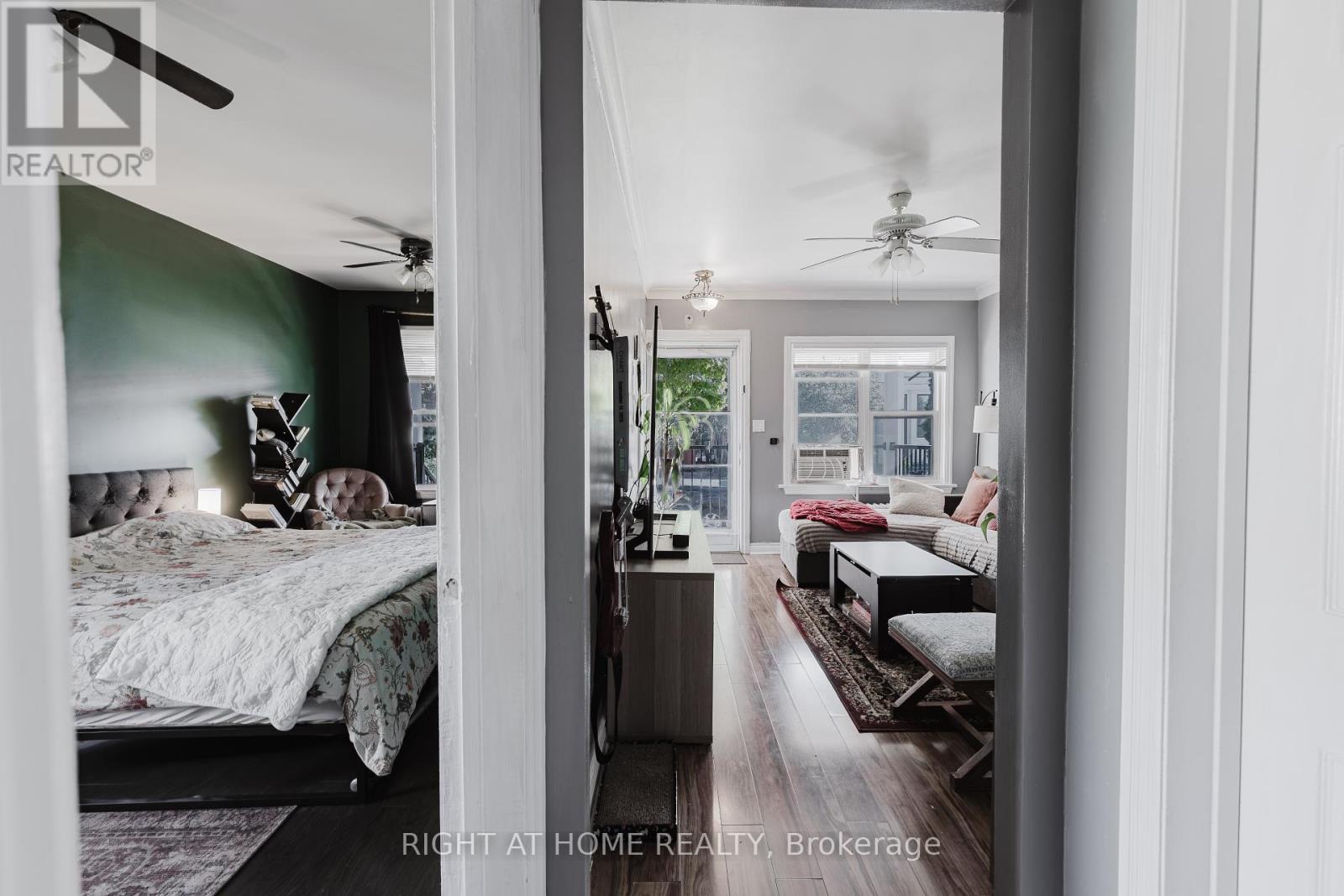 26 Sixteenth Street, Toronto, Ontario  M8V 3J8 - Photo 11 - W12451945