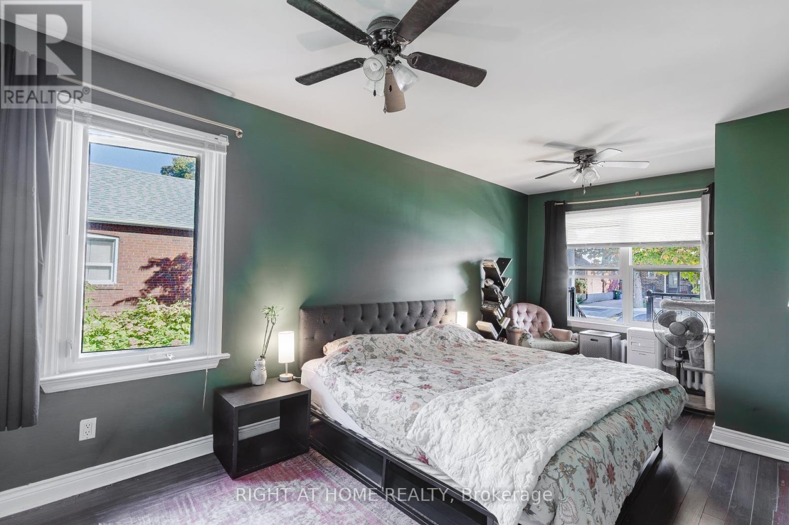 26 Sixteenth Street, Toronto, Ontario  M8V 3J8 - Photo 13 - W12451945