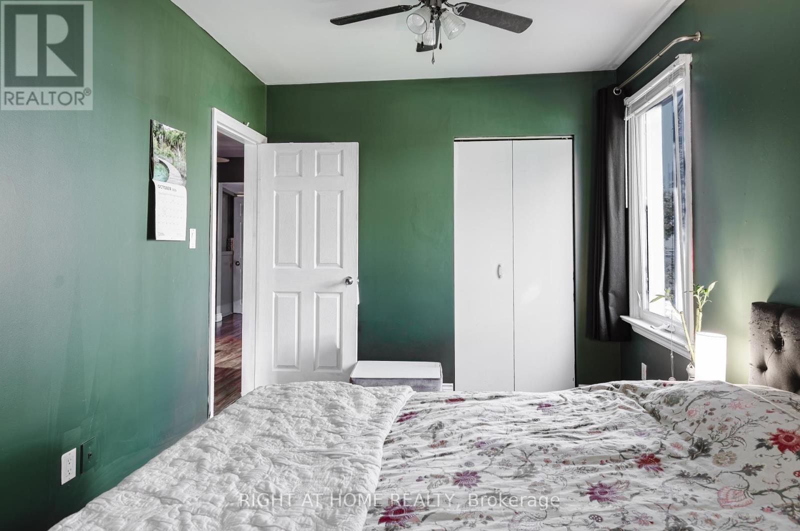 26 Sixteenth Street, Toronto, Ontario  M8V 3J8 - Photo 14 - W12451945