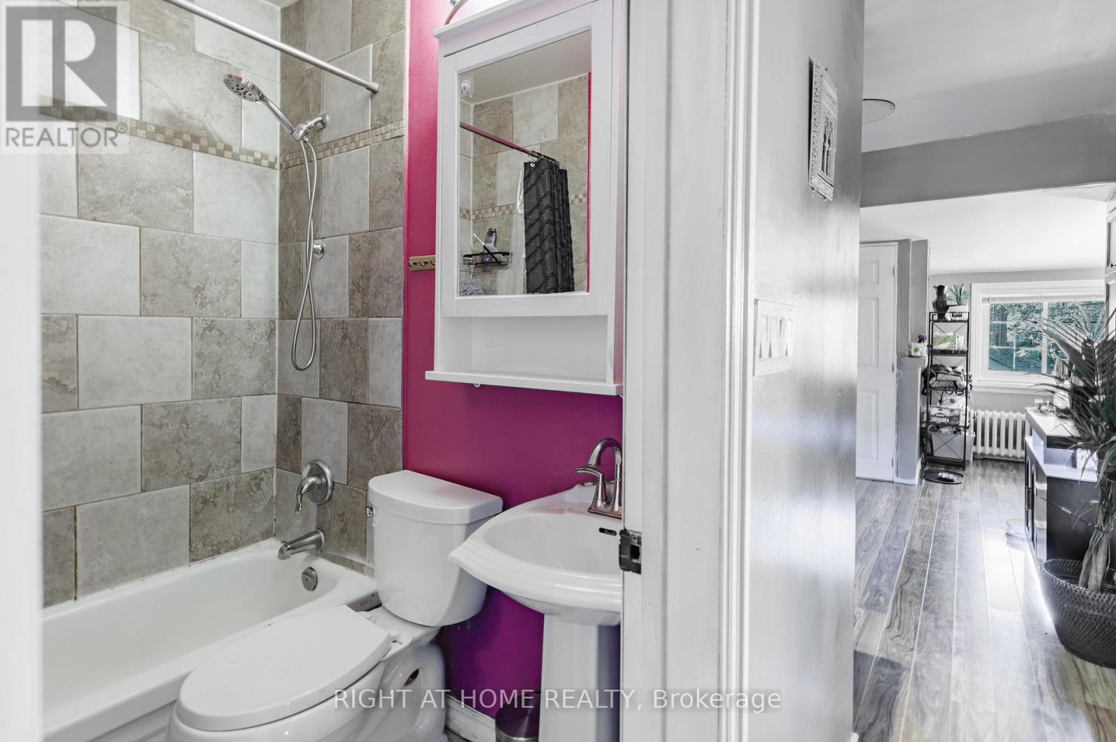 26 Sixteenth Street, Toronto, Ontario  M8V 3J8 - Photo 16 - W12451945