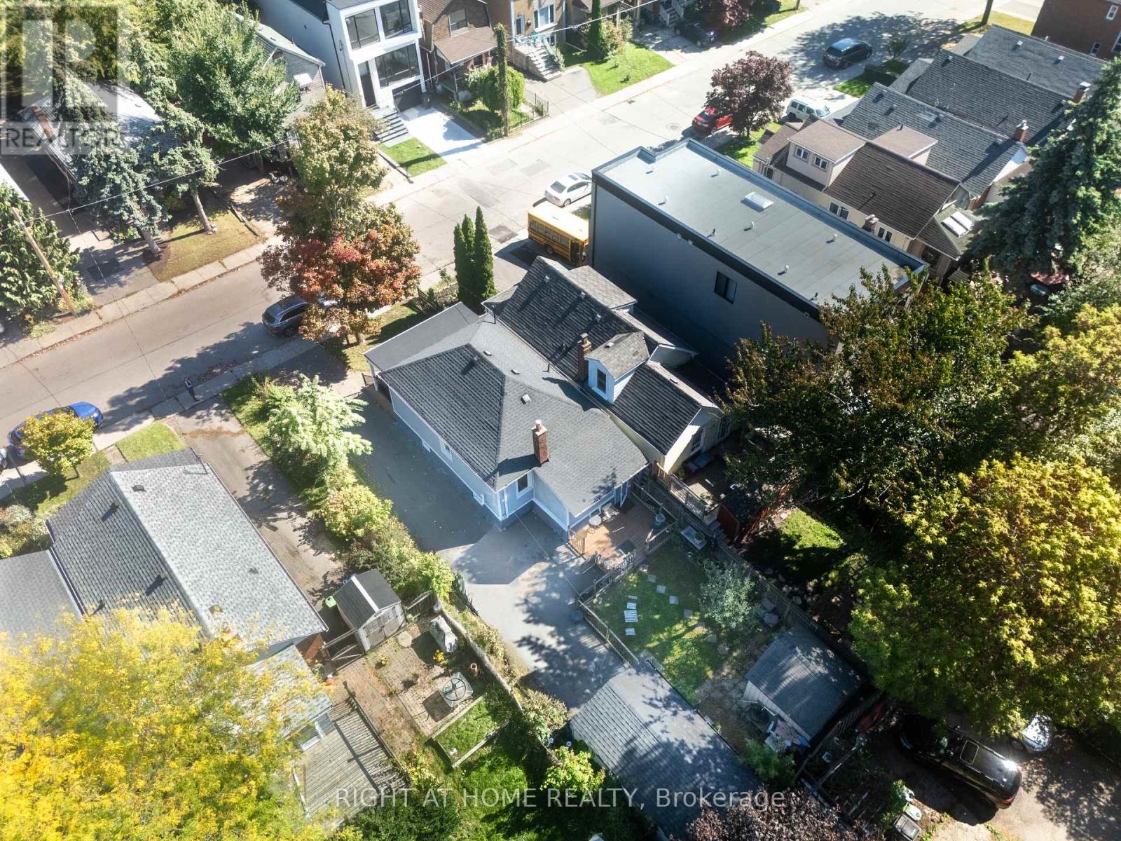 26 Sixteenth Street, Toronto, Ontario  M8V 3J8 - Photo 36 - W12451945