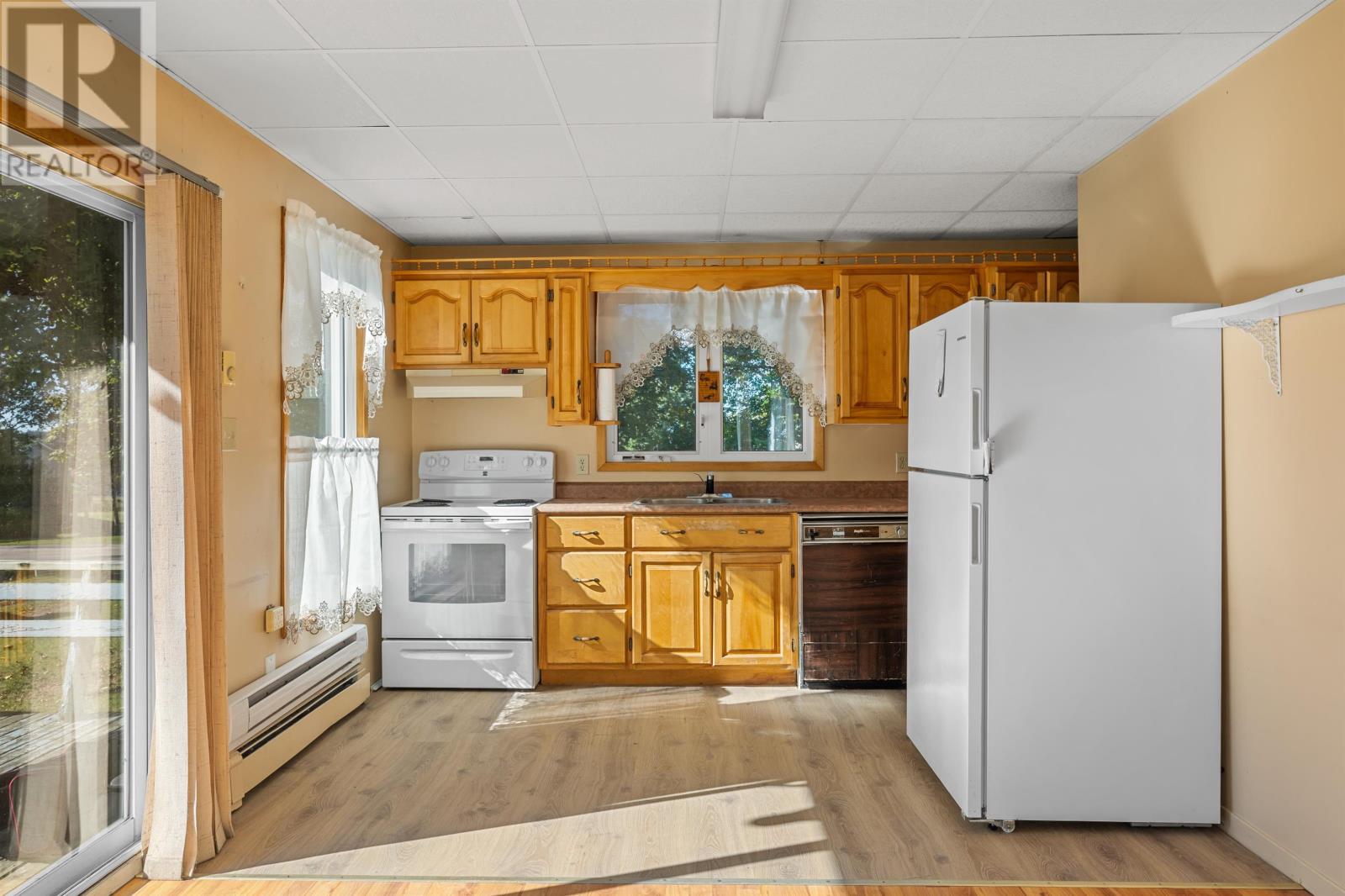 42 West Street, Georgetown, Prince Edward Island  C0A 1L0 - Photo 2 - 202525430