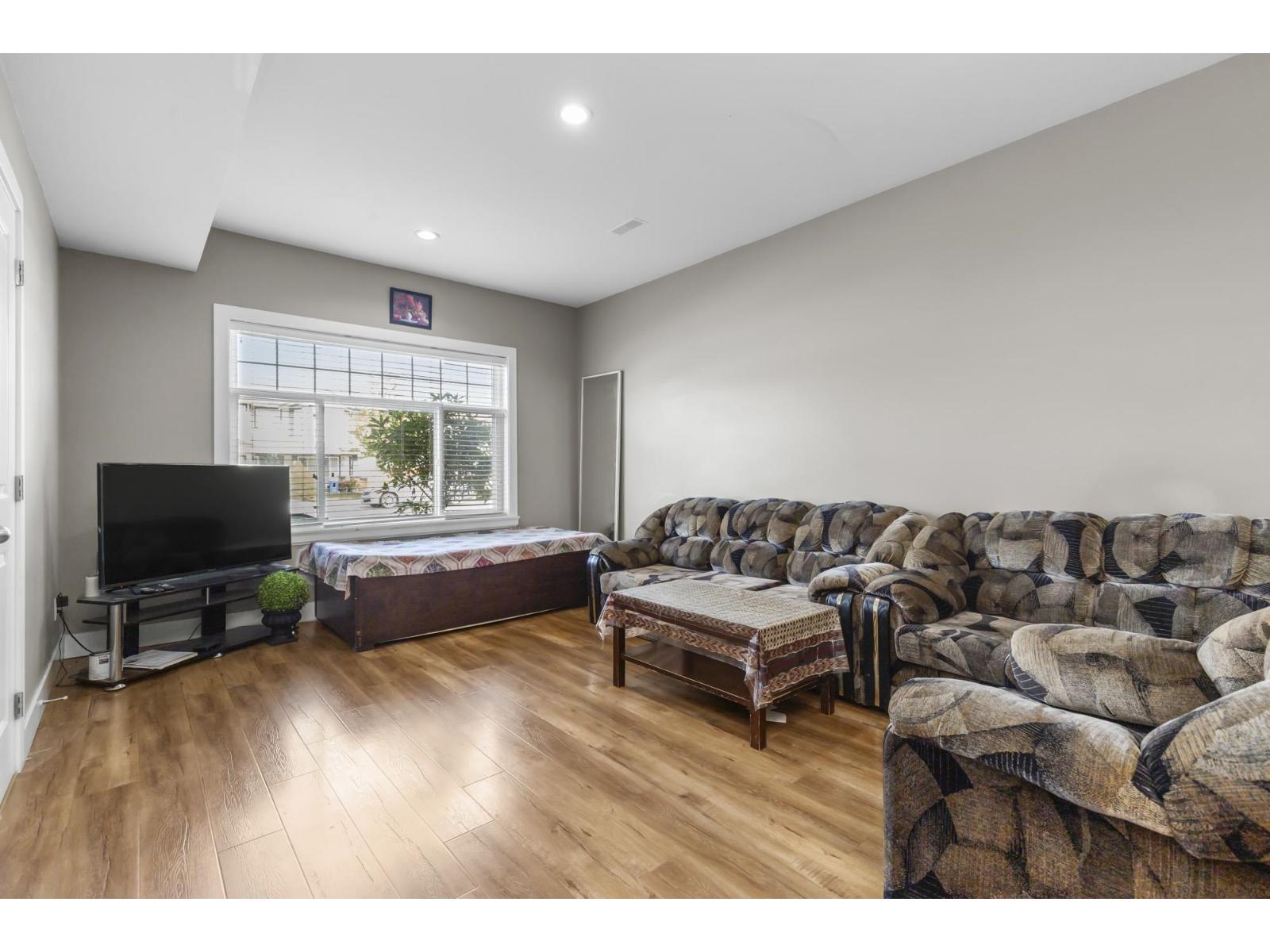 33008 Egglestone Avenue, Mission, British Columbia  V2V 7R7 - Photo 18 - R3055486