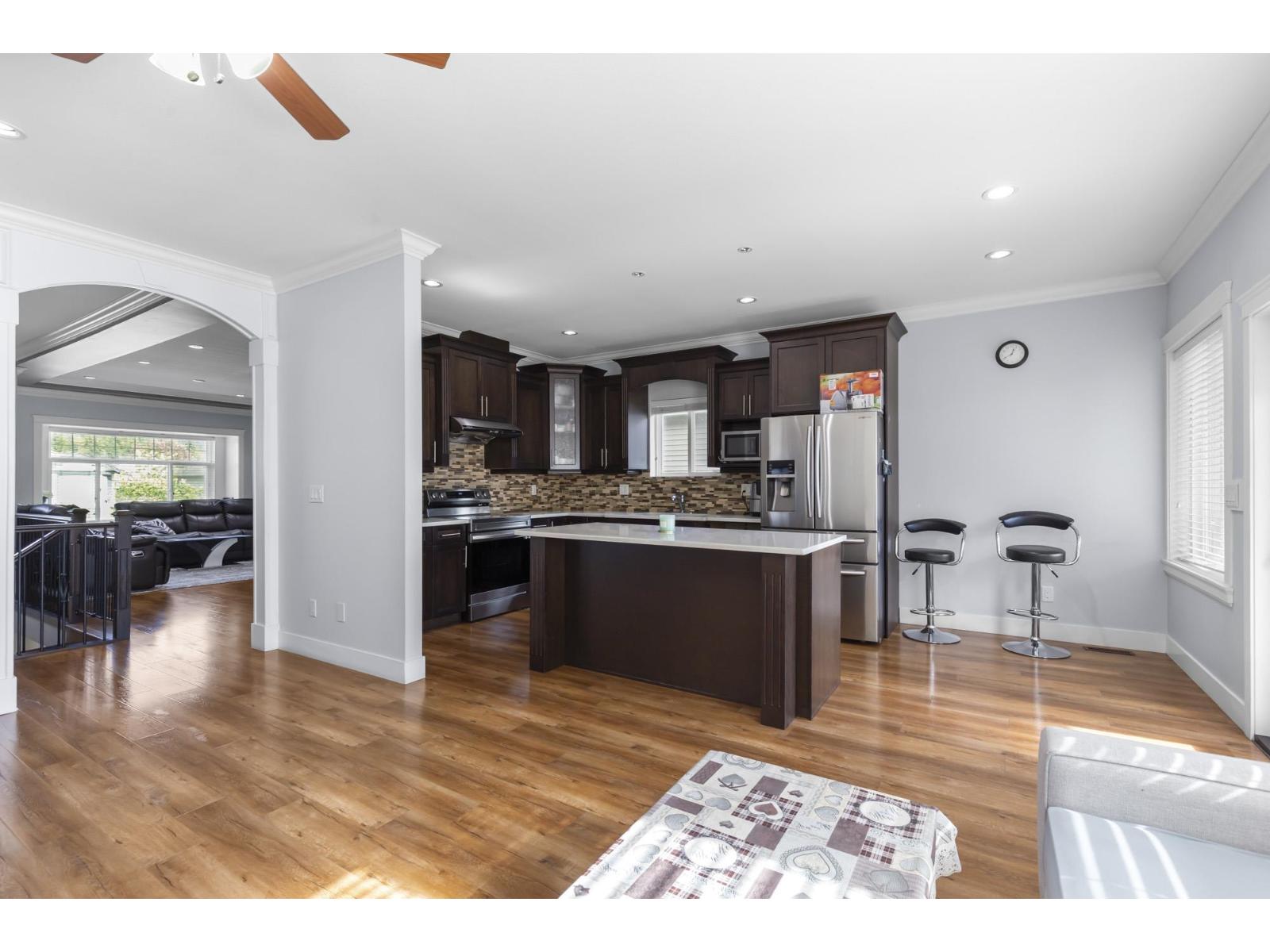 33008 Egglestone Avenue, Mission, British Columbia  V2V 7R7 - Photo 6 - R3055486