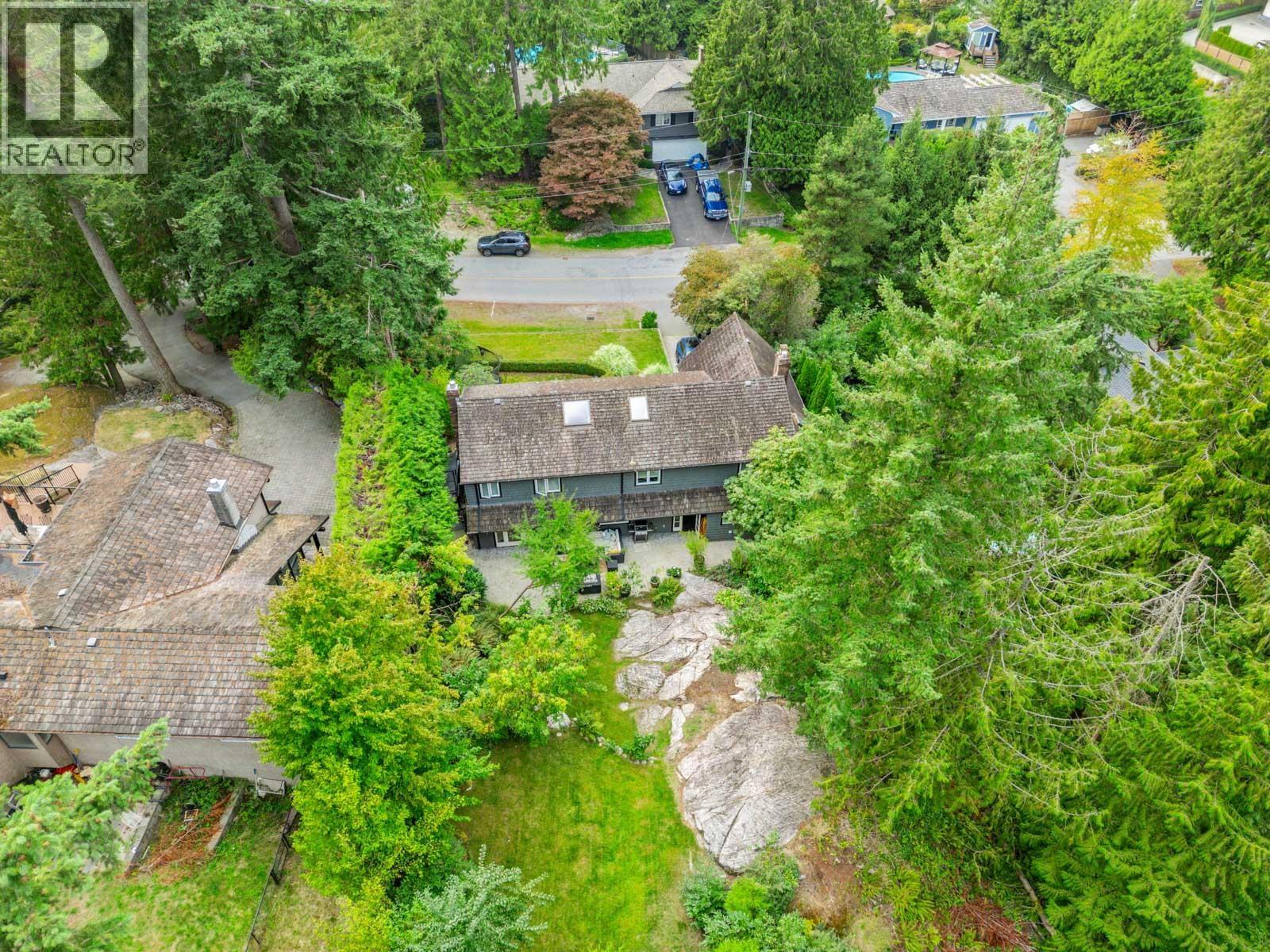 3760 Bayridge Avenue, West Vancouver, British Columbia  V7V 3J2 - Photo 2 - R3045151
