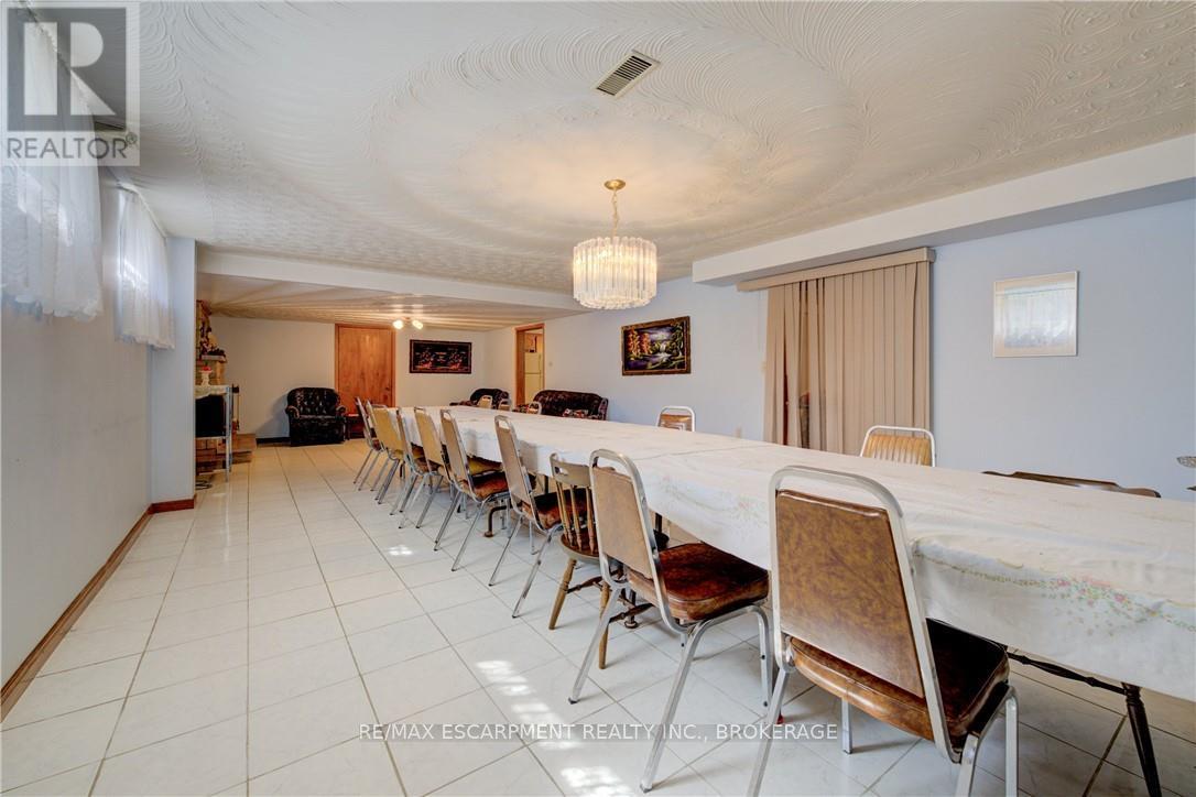 9 Stonecliff Court, Hamilton (Gilkson), Ontario  L9C 7G2 - Photo 19 - X12451794