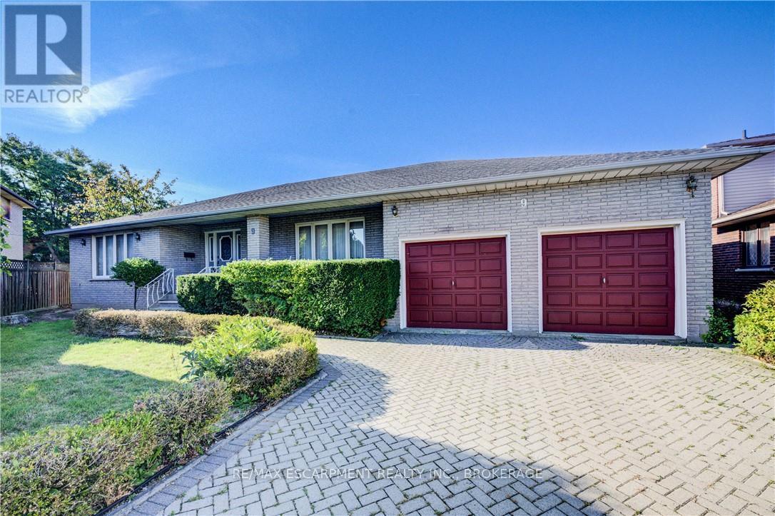 9 Stonecliff Court, Hamilton (Gilkson), Ontario  L9C 7G2 - Photo 28 - X12451794