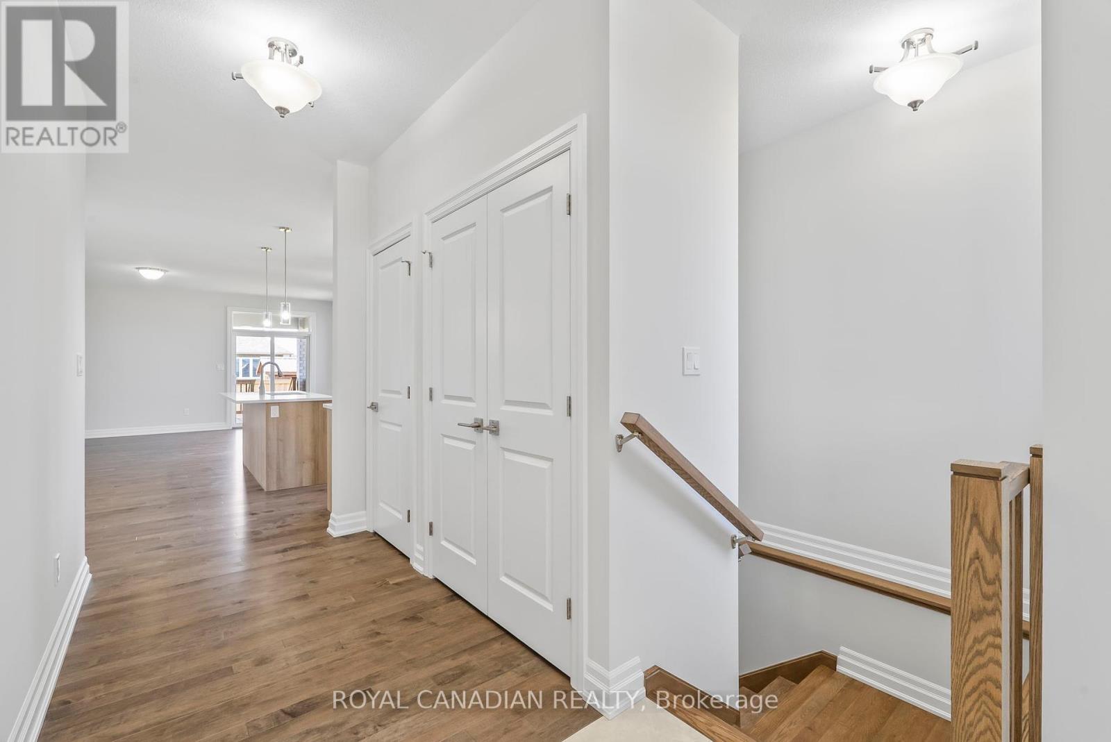 376 Hawthorne Street, Saugeen Shores, Ontario  N0H 2C3 - Photo 12 - X12451849