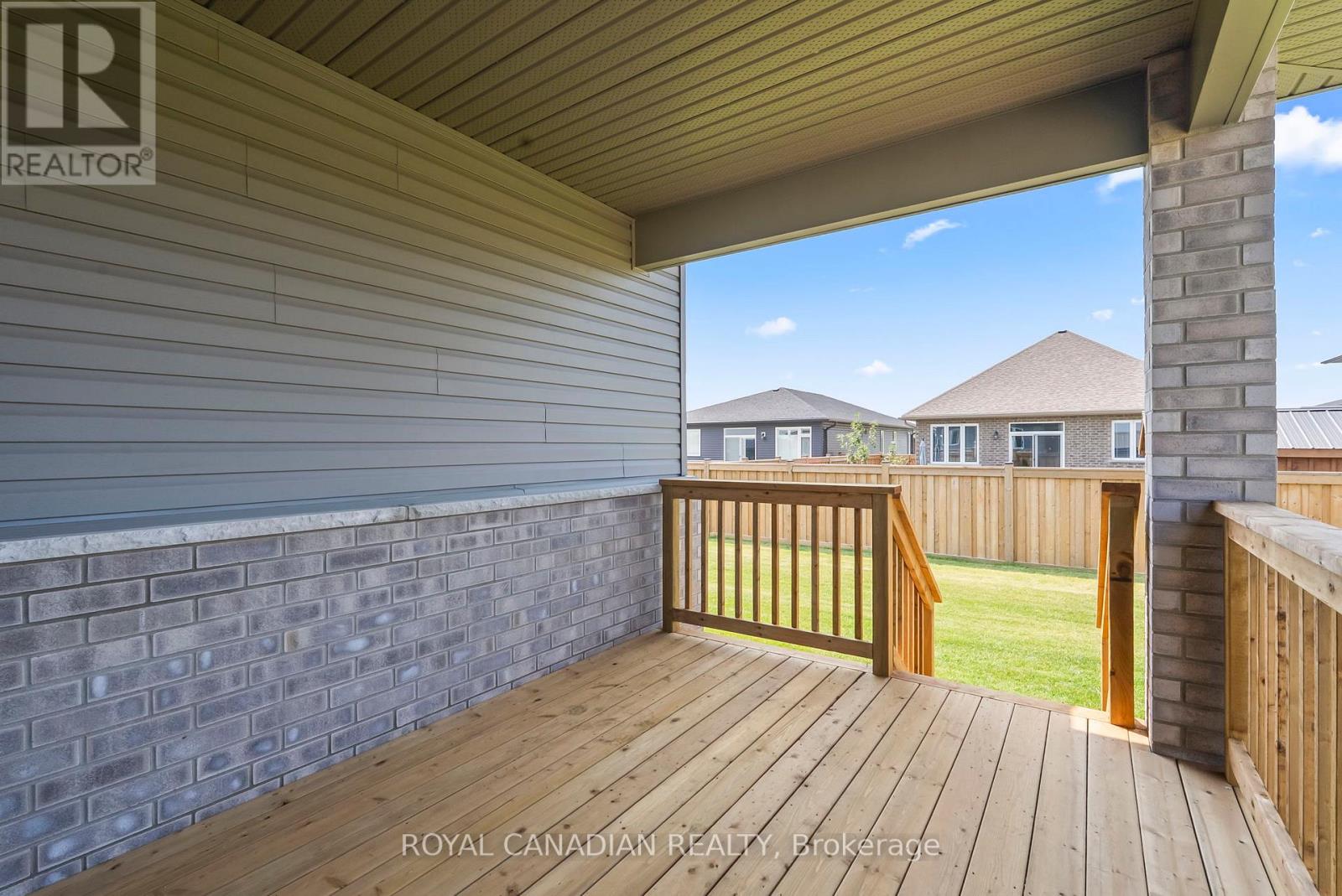 376 Hawthorne Street, Saugeen Shores, Ontario  N0H 2C3 - Photo 34 - X12451849