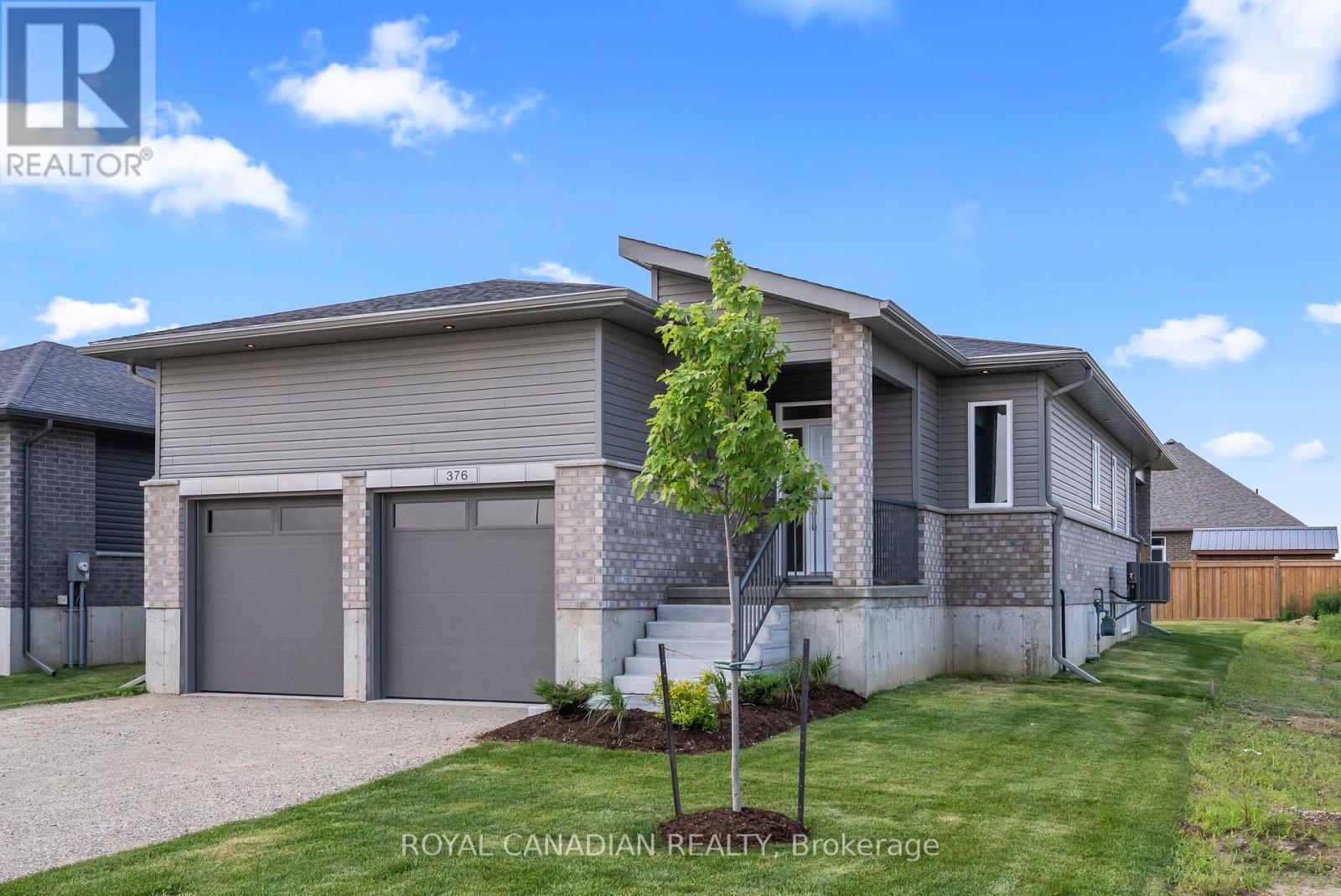376 Hawthorne Street, Saugeen Shores, Ontario  N0H 2C3 - Photo 8 - X12451849