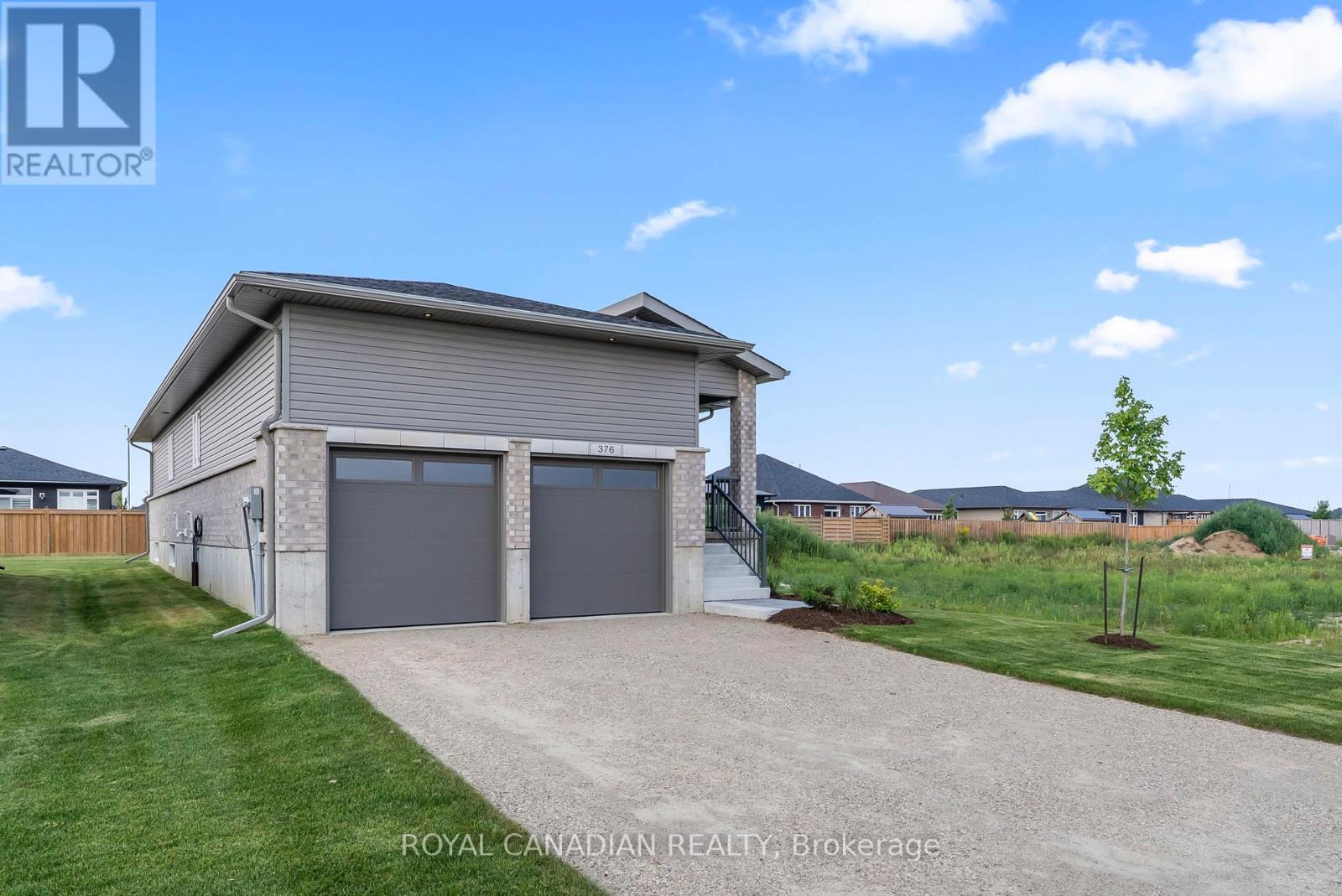 376 Hawthorne Street, Saugeen Shores, Ontario  N0H 2C3 - Photo 9 - X12451849