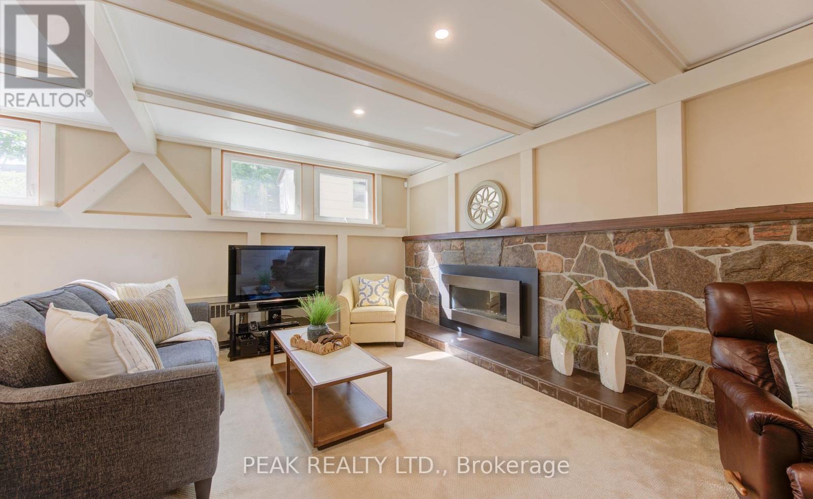440 Manchester Road, Kitchener, Ontario  N2B 1A5 - Photo 22 - X12451899