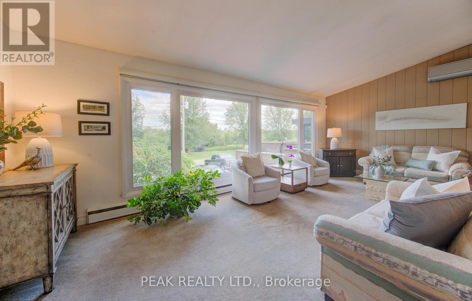 440 Manchester Road, Kitchener, Ontario  N2B 1A5 - Photo 5 - X12451899
