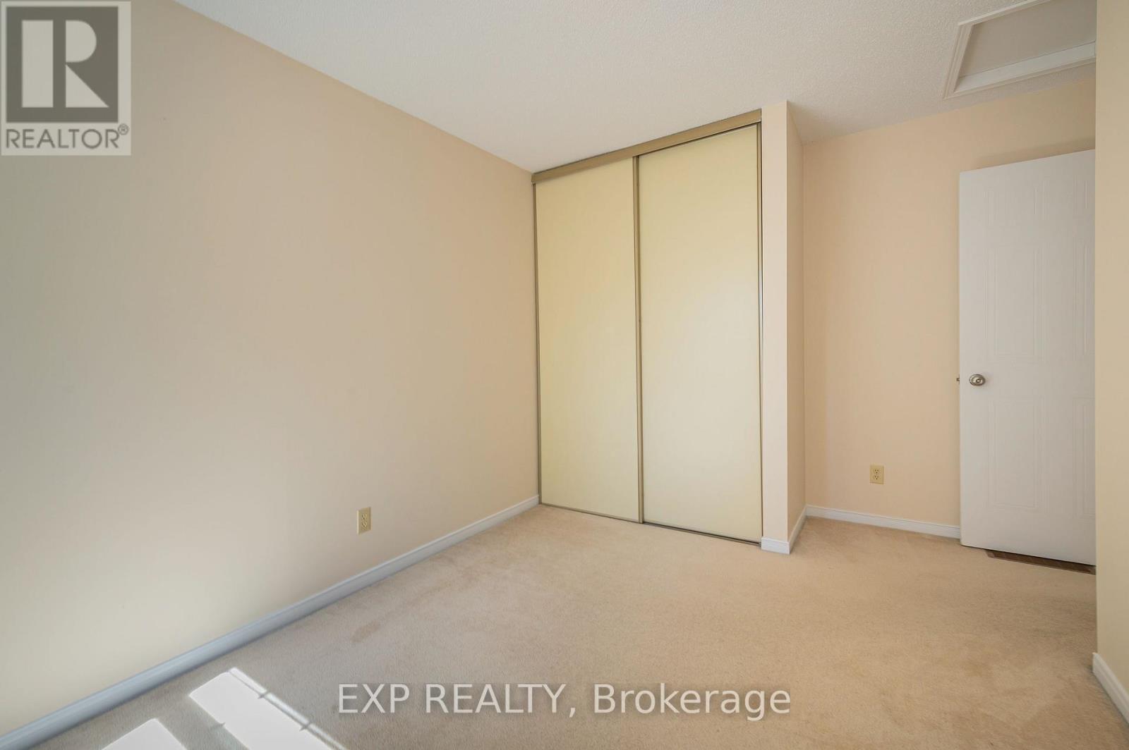 8 - 250 Keats Way, Waterloo, Ontario  N2L 6J5 - Photo 25 - X12451908