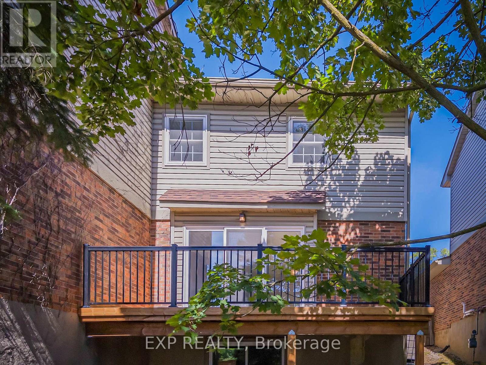 8 - 250 Keats Way, Waterloo, Ontario  N2L 6J5 - Photo 34 - X12451908