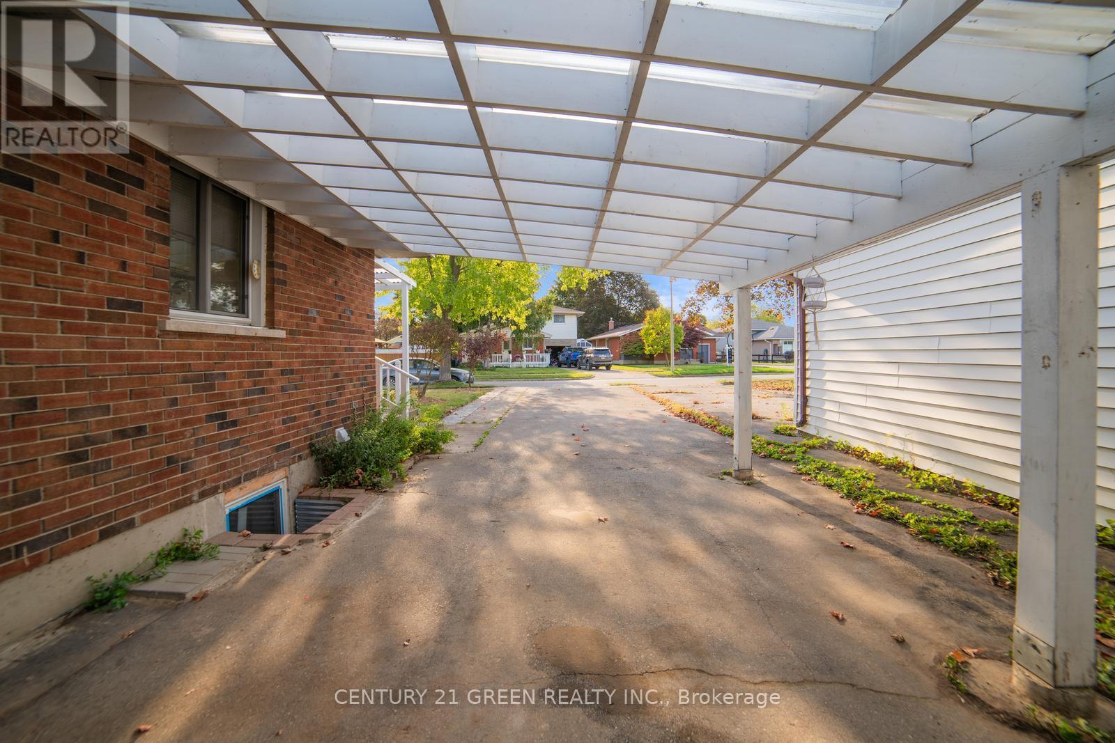 1676 Holley Crescent, Cambridge, Ontario  N3H 2S5 - Photo 35 - X12451924