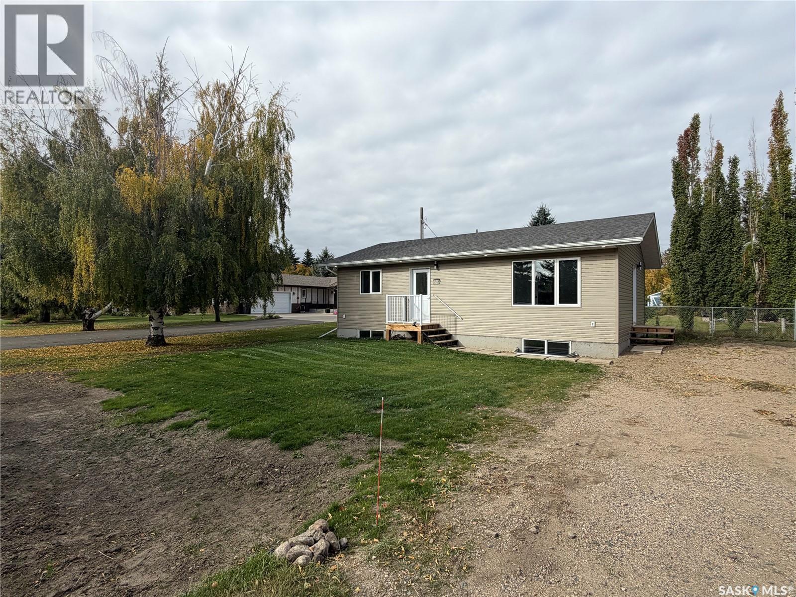 5001 Neufeld Avenue, Waldheim, Saskatchewan  S0K 4R0 - Photo 27 - SK020343